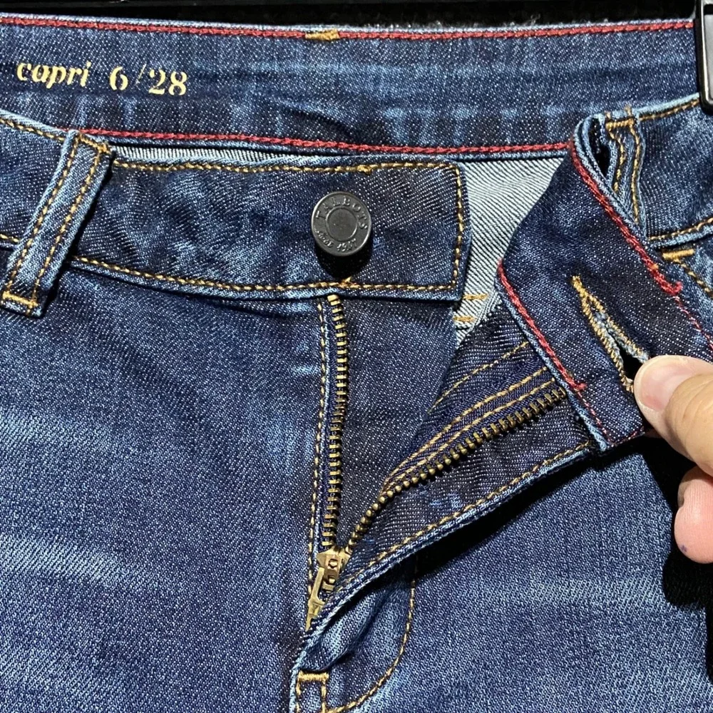 Talbots Signature Capri Jeans Women's 6 28 Dark Wash Blue Cargo Utility Cropped